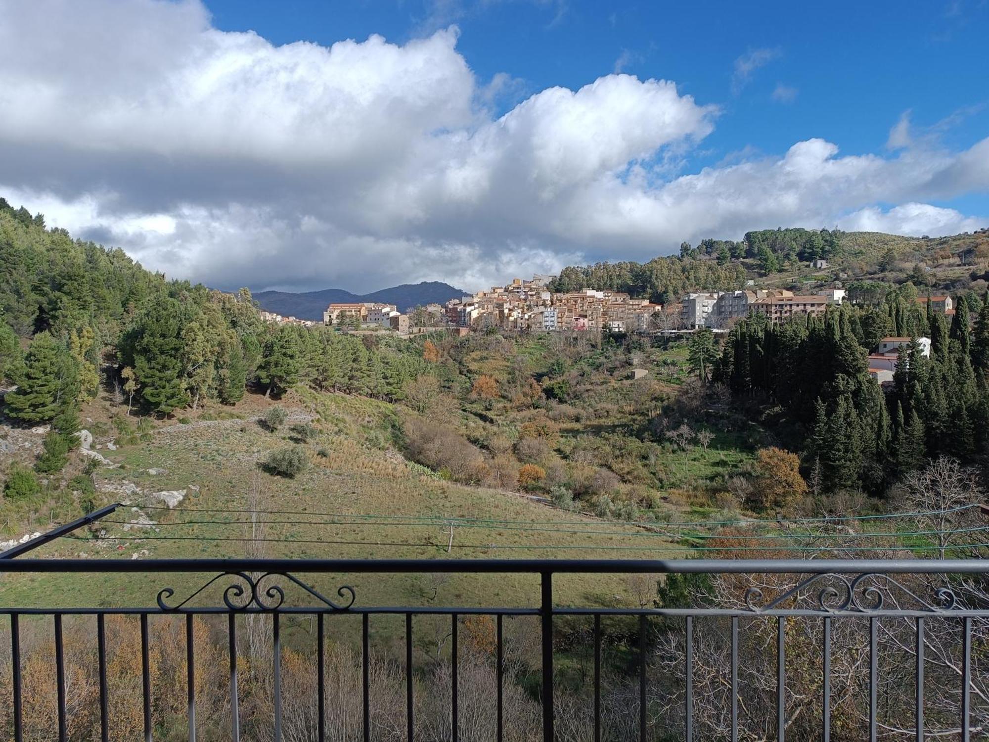 Casa Belvedere Isnello Exterior photo